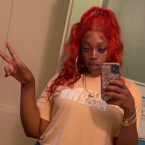 Meet your Posher, Sharecka